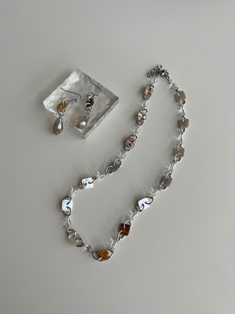 Shell Button Chain Necklace