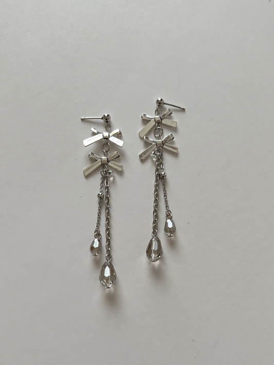 Longtemps Ribbon Dangle Studs in Silver