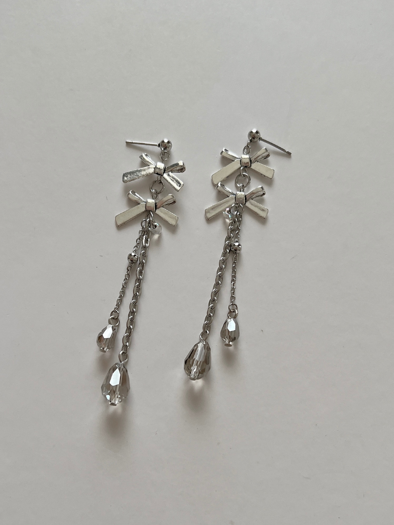 Longtemps Ribbon Dangle Studs in Silver