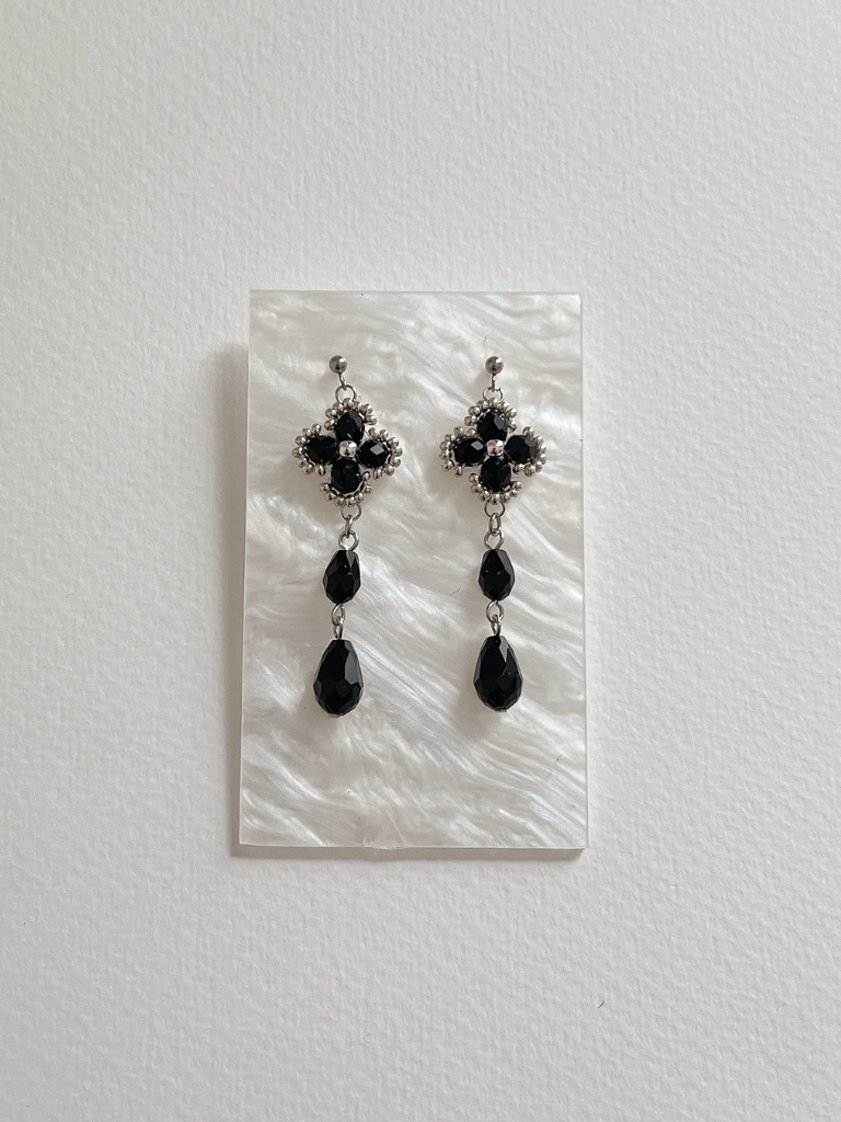 Yui Dangle Studs
