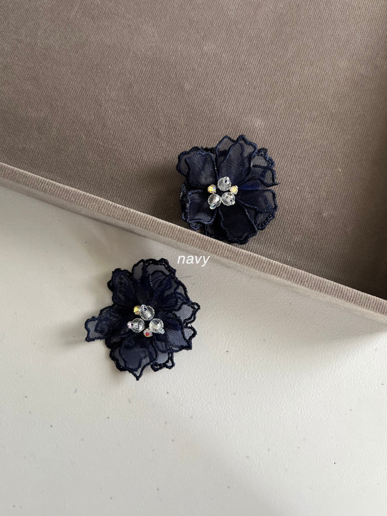 Yuki Flower Charm (3 colours)