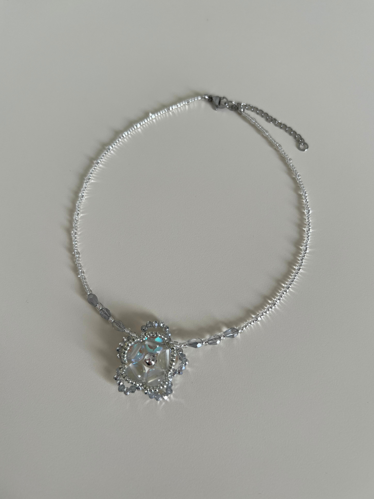 Hydrangea Hana Necklace